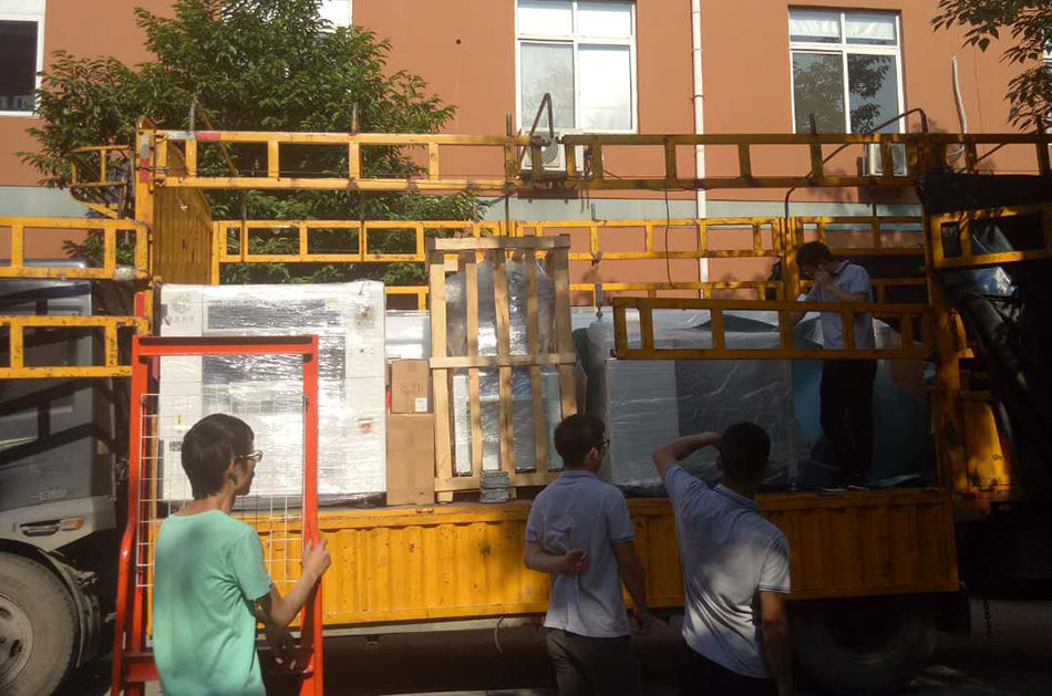 舟山客戶SMT設備專車送貨，貨到上門安裝調(diào)試