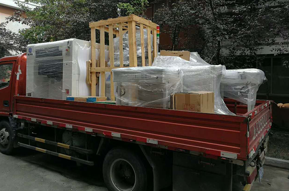 天長客戶SMT設備專車送貨，貨到上門安裝調(diào)試